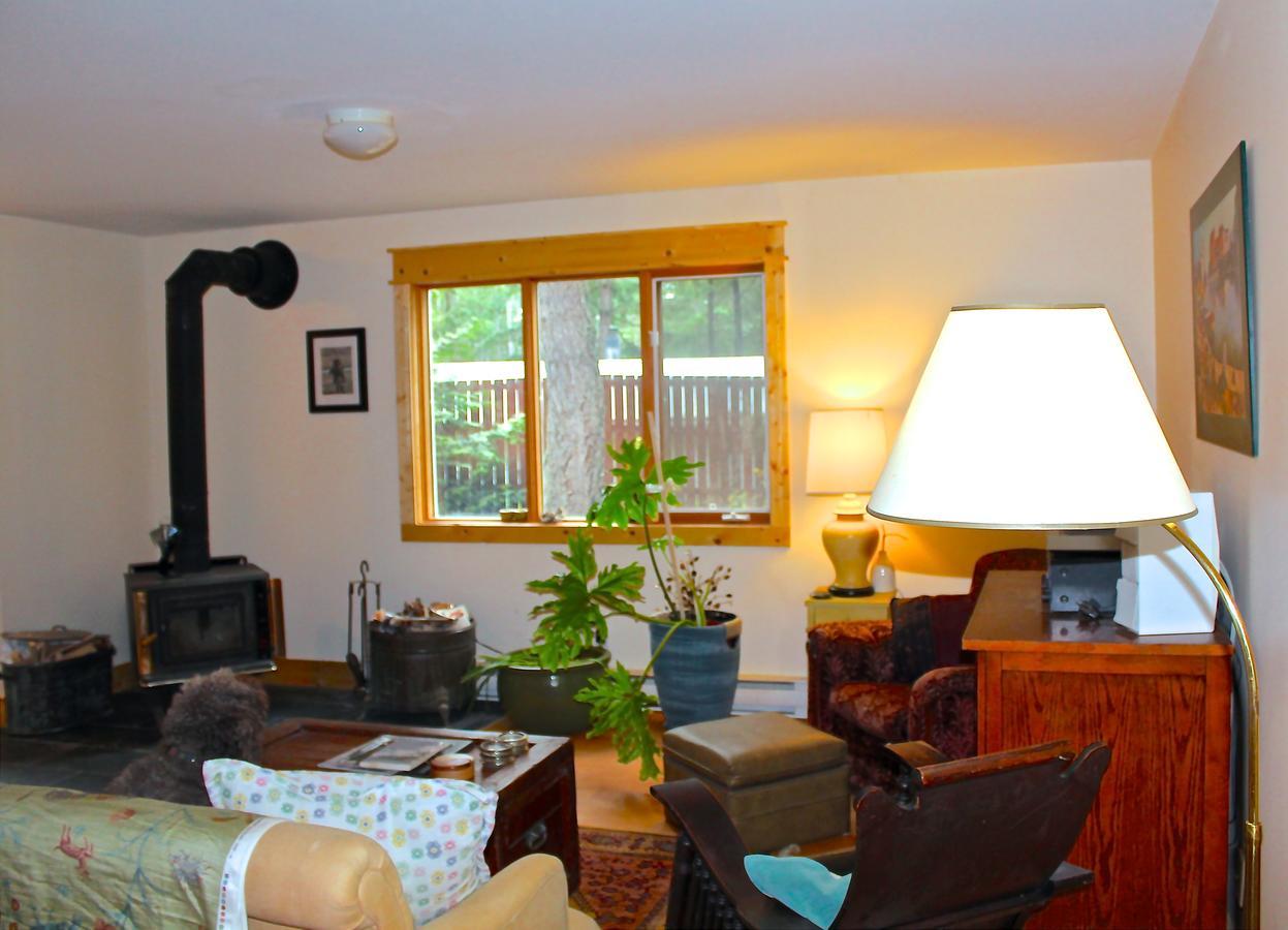 The Perch On Gabriola Bed & Breakfast Екстериор снимка